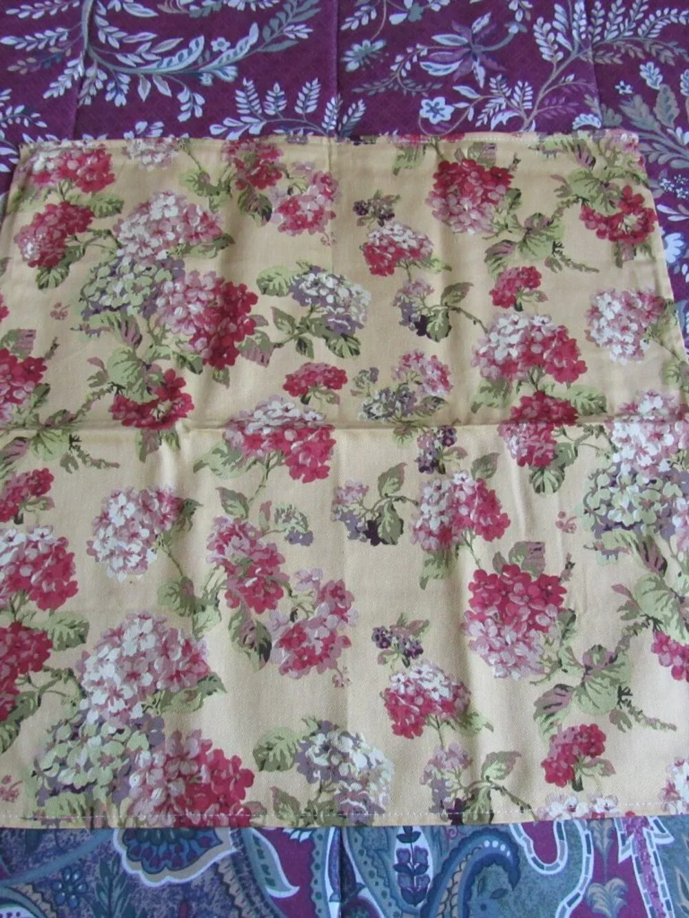 Set of 4 WAVERLY Napkins